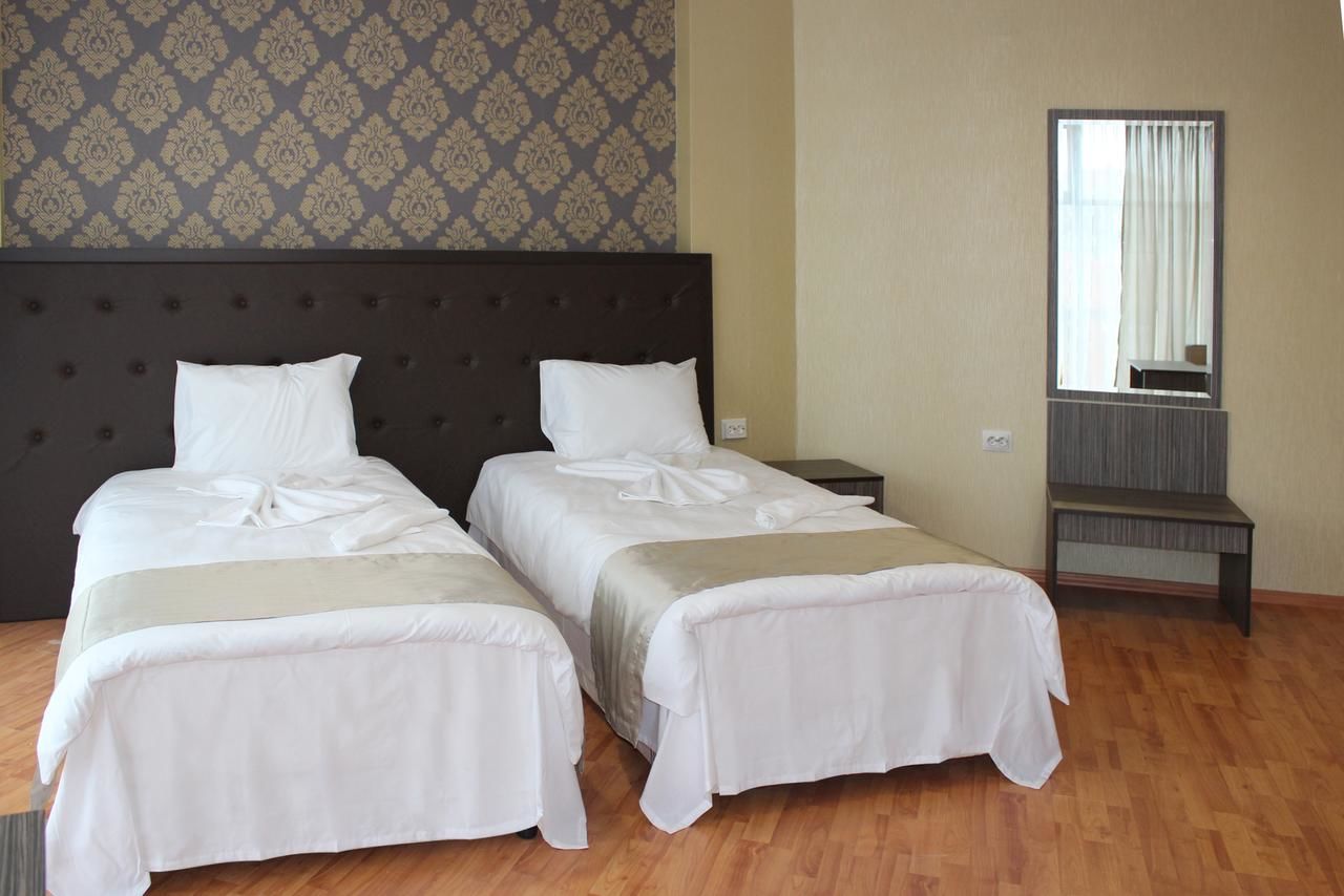 Отель Family Hotel Silistra Силистра-8